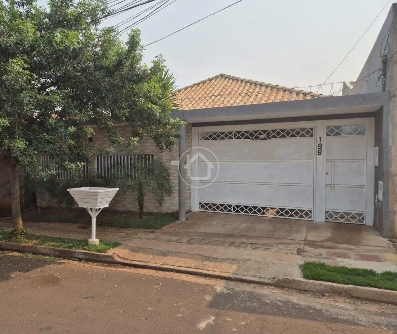 CASA COM 3 DORMITORIOS NO SIRIO LIBANES