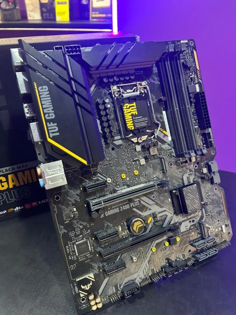 Placa-Mãe ASUS TUF Gaming Z490-Plus - Foto 3