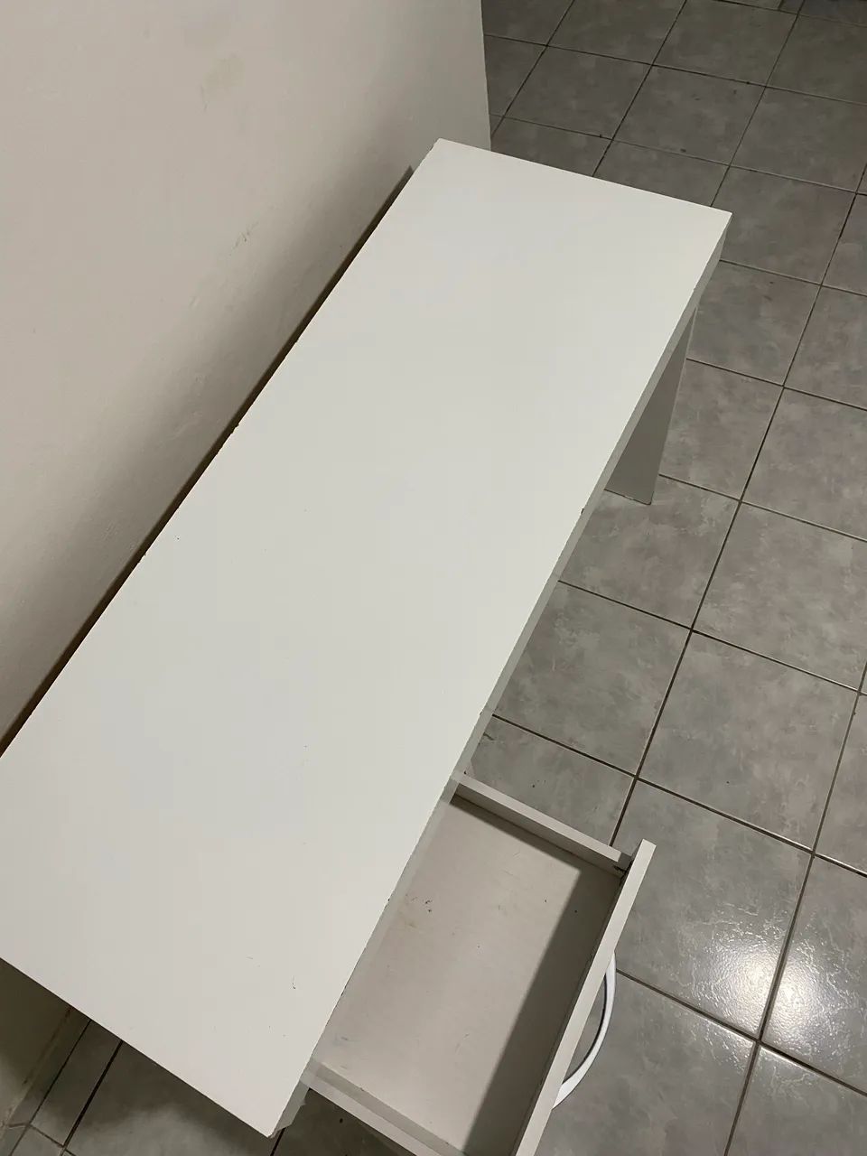 Escrivaninha Branca com Gaveta e Porta - Foto 4