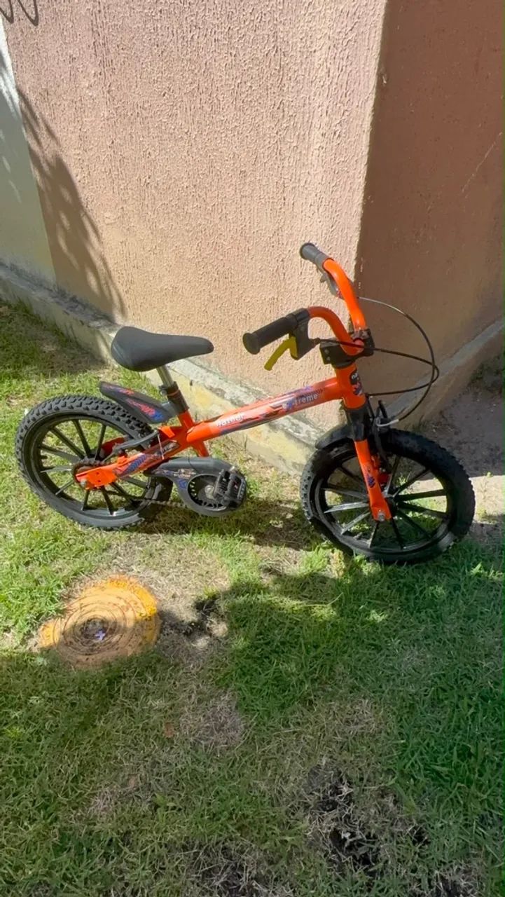 Bicicleta aro 16 com rodas