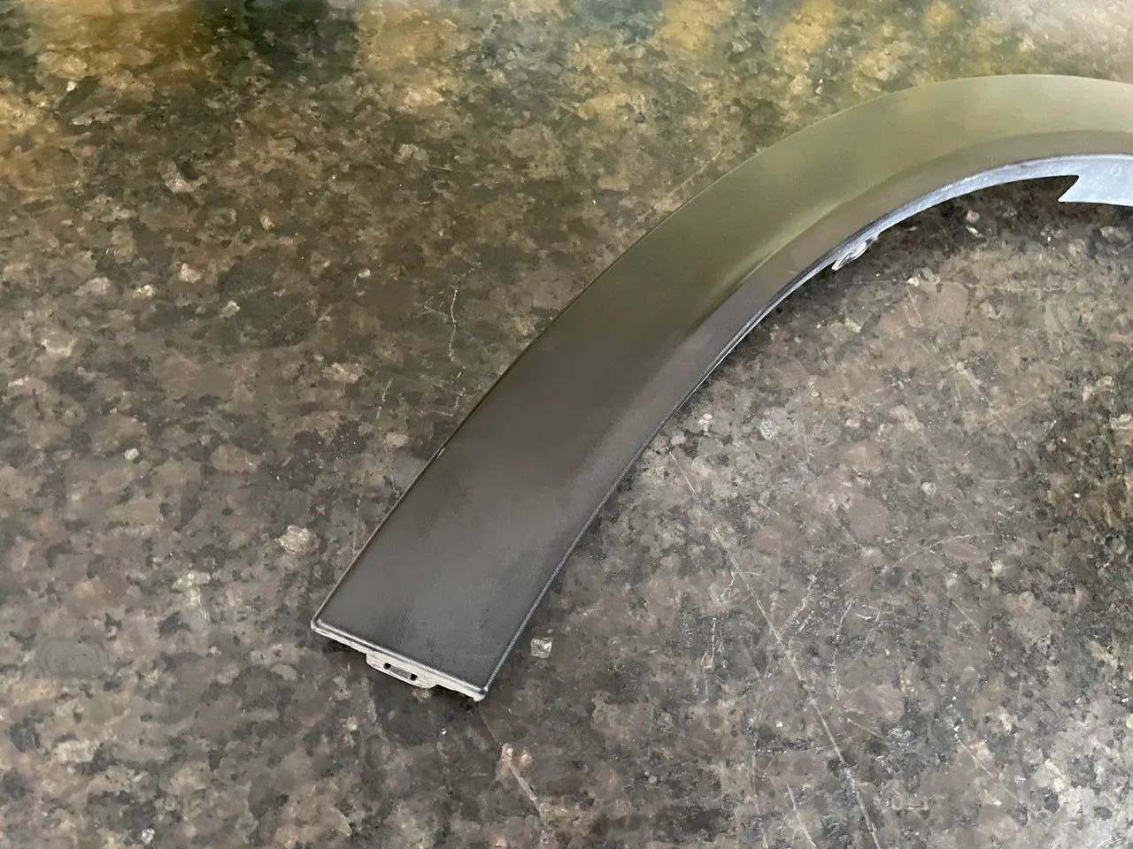 Moldura da lateral lado direito Cherry tiggo 8 2025 609000646aa