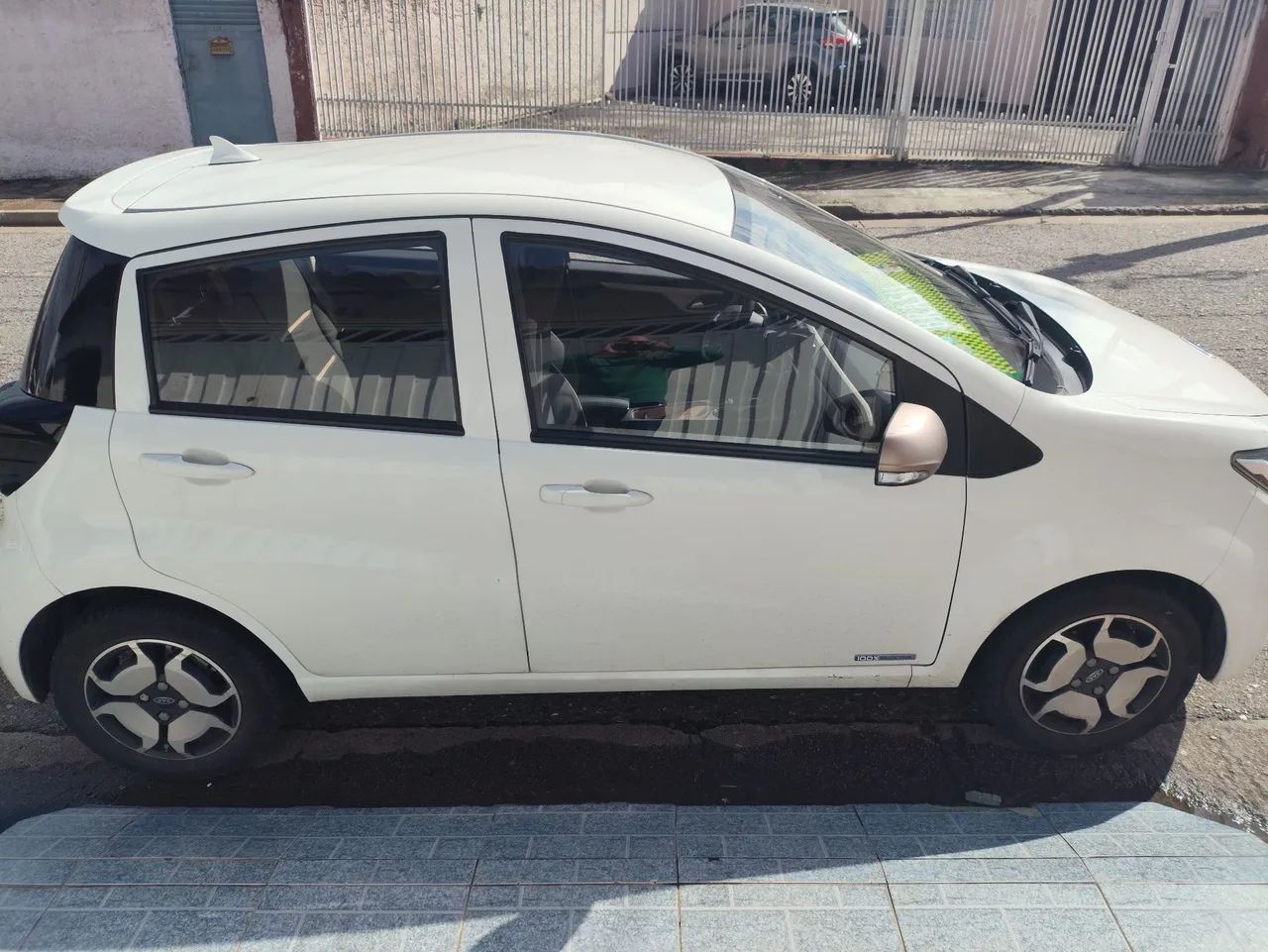 JAC E-JS1 62cv 5P Aut. (elétrico) 2025 - Foto 4