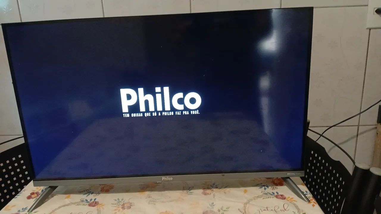 VENDO SMARTV PHILCO 32 POLEGADAS, AR CONDICIONADO 9 MIL BTUS, CAFETEIRA 