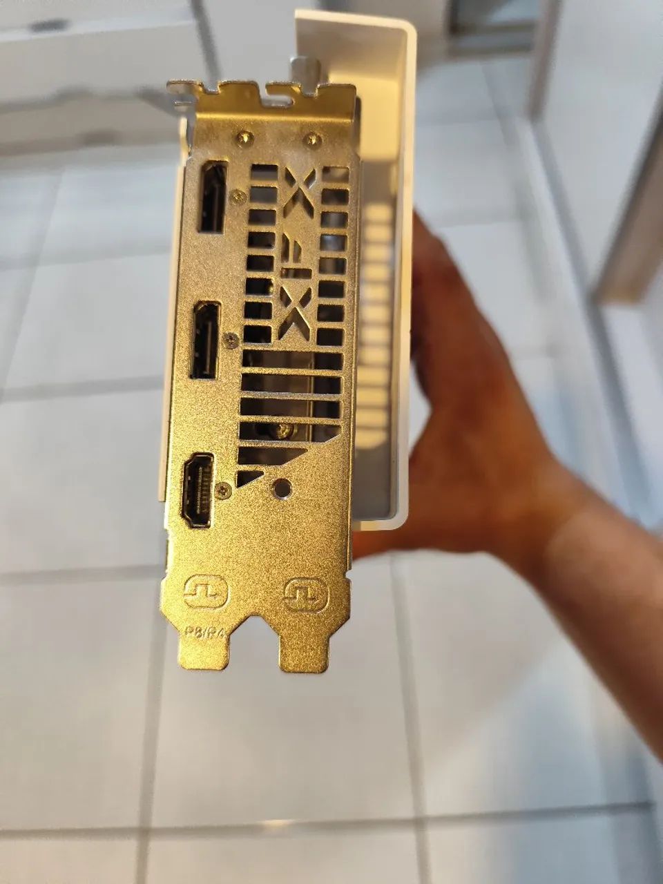Vende-se Placa de Video XFX Radeon RX 9060 XT Gaming Edition OC White, 8GB, GDDR6, 128-bit - Foto 6