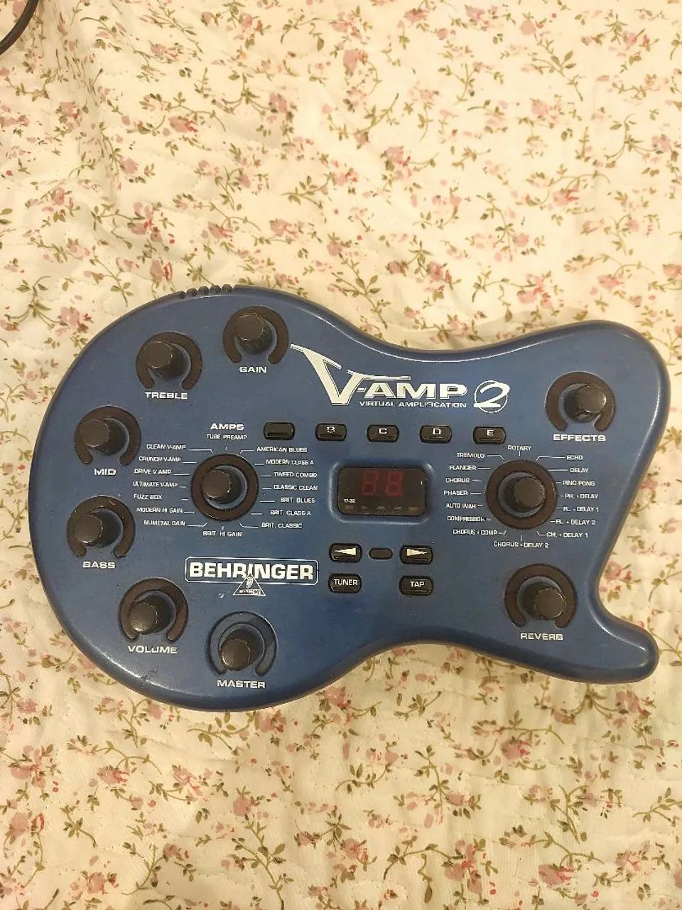 V Amp 2 Behringer
