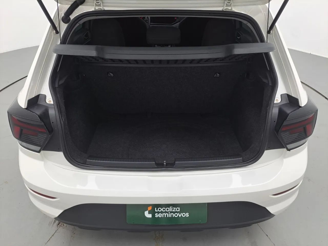 Volkswagen Polo Track 1.0 Flex 12V 5p, foto 9 de 18