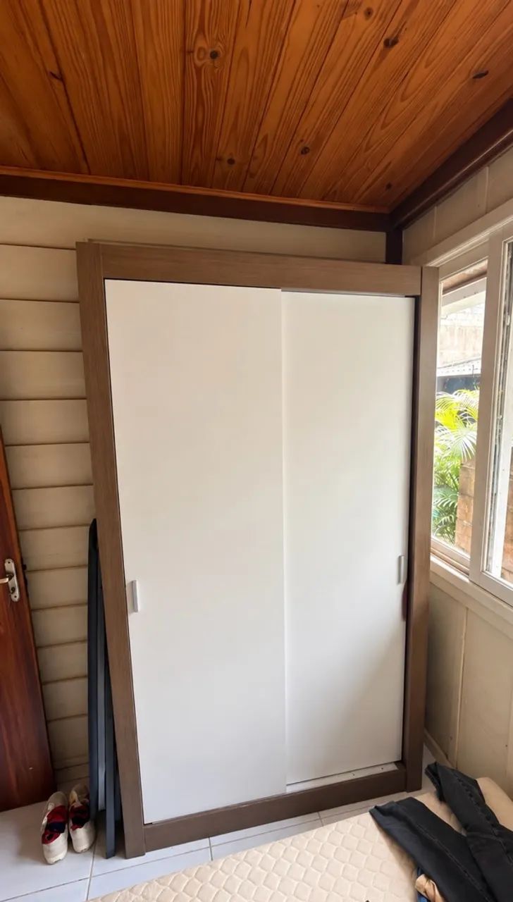 Guarda roupa duas portas