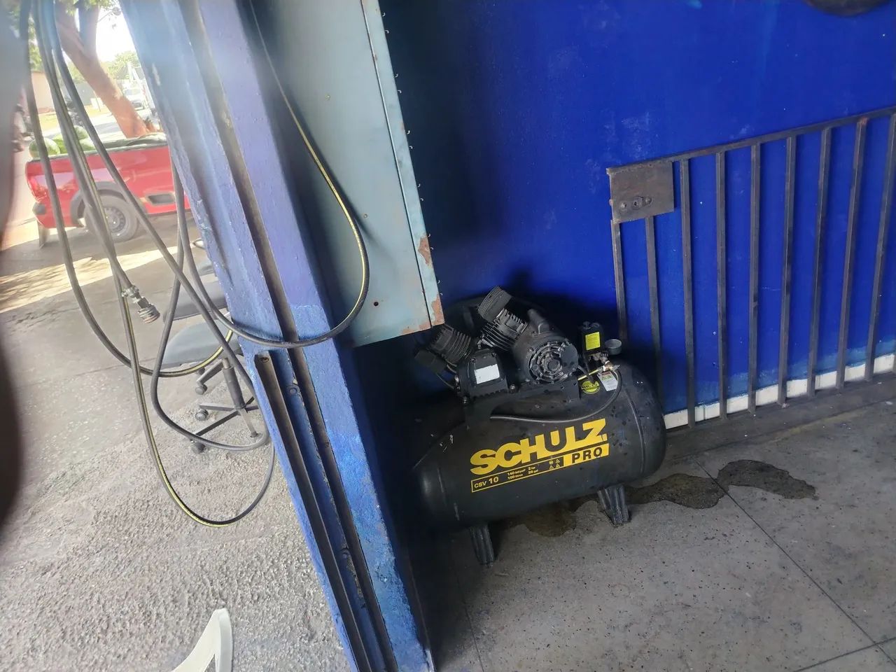 Vendo ou troco por carro com som - Foto 2