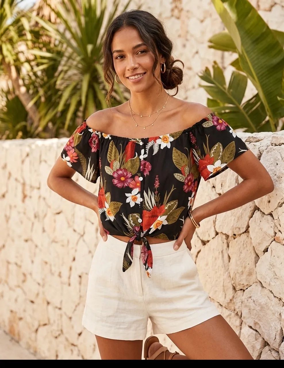 Cropped tam P / M preto estampa floral Aishty