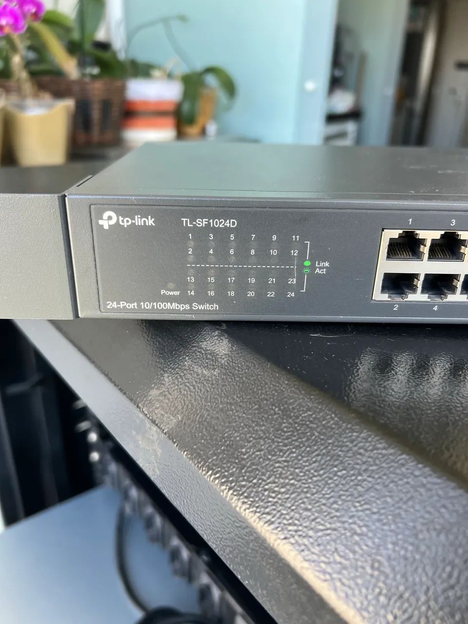 VENDO SWITCH TP-LINK 24 PORTAS - Foto 3