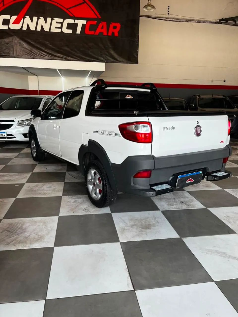 Fiat Strada Freedom 1.4 Flex 8V CD 2019 - Foto 4
