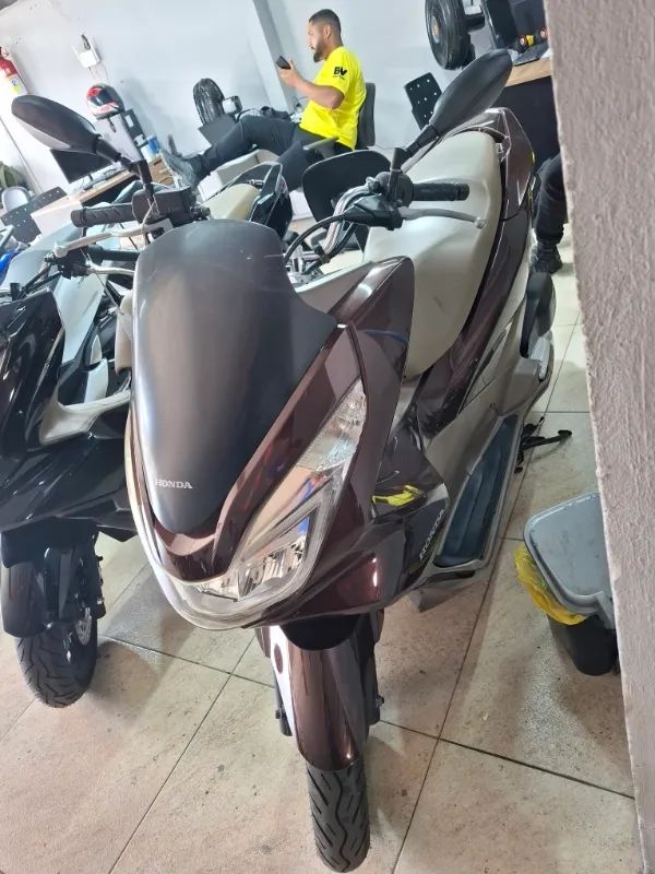 Honda PCX 150 150 cc  - Foto 2