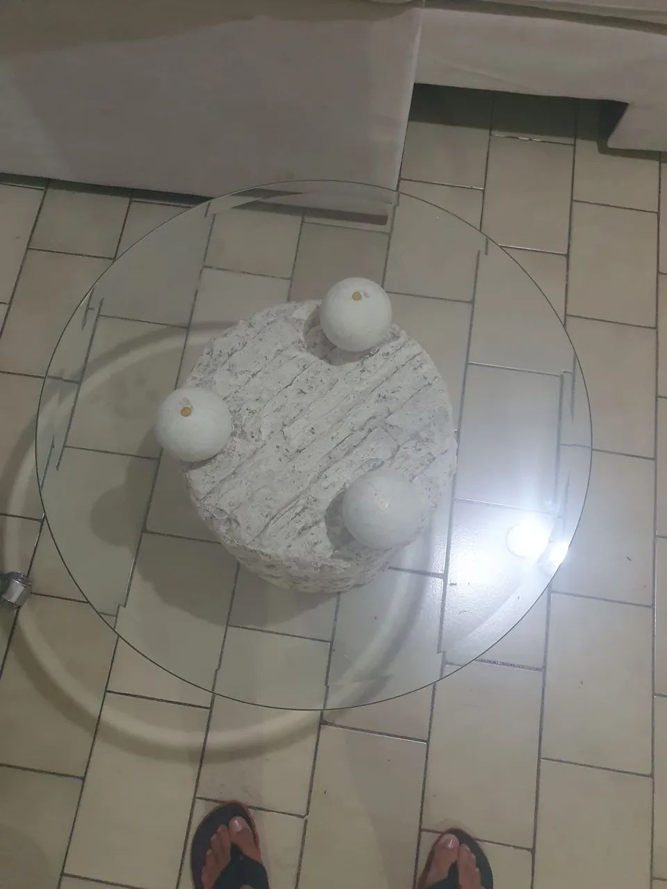 Vendo um par de mesa de canto com vidro temperado - Foto 3