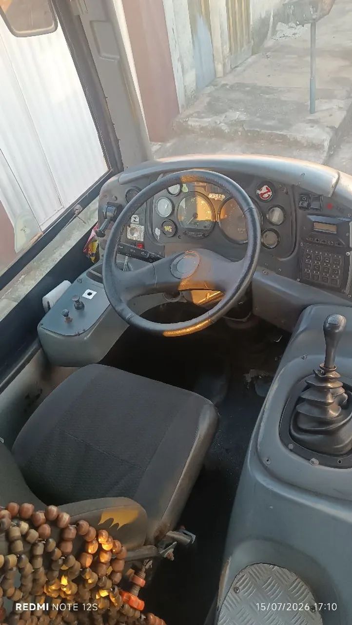 Ônibus urbano troco por van de passageiros 