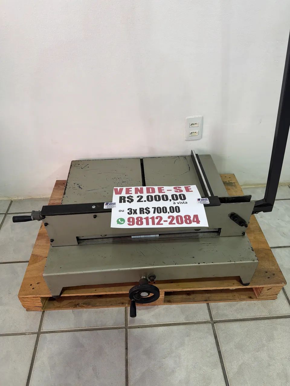 Vede-se Guilhotina manual Lassane