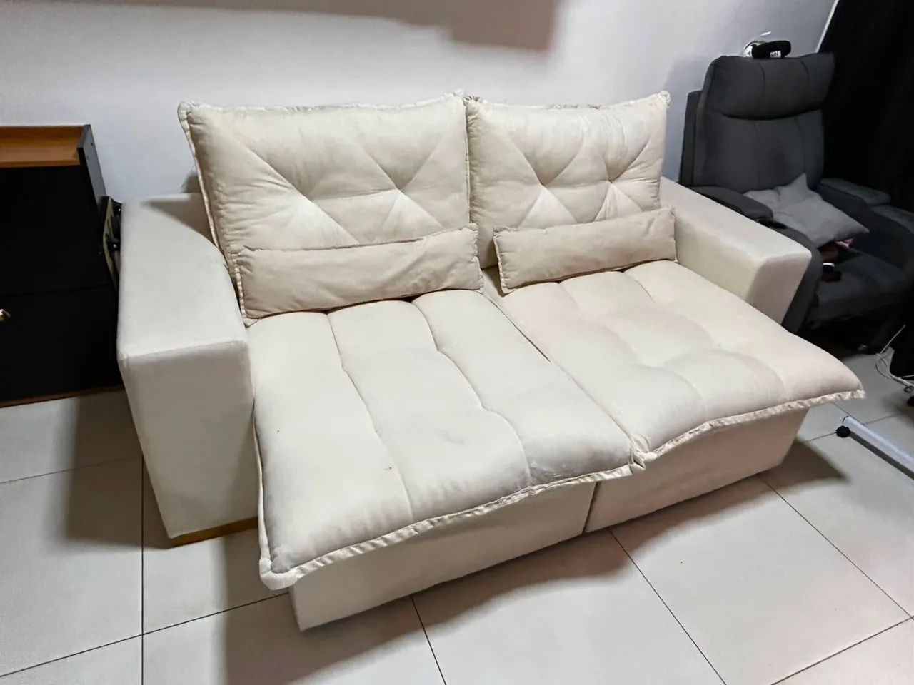 Sofá 3 lugares 2m 