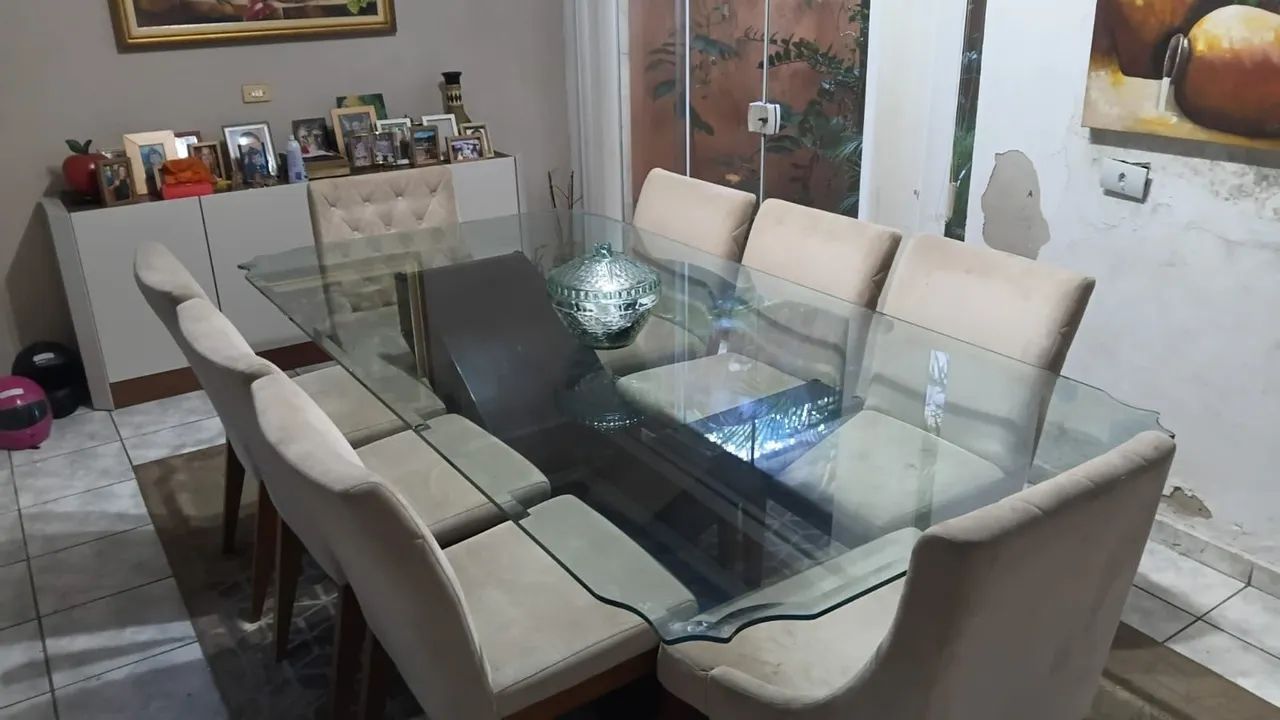 Linda mesa de jantar auto padrão  - Foto 2