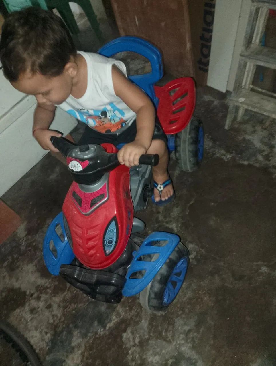 Quadriciclo infantil