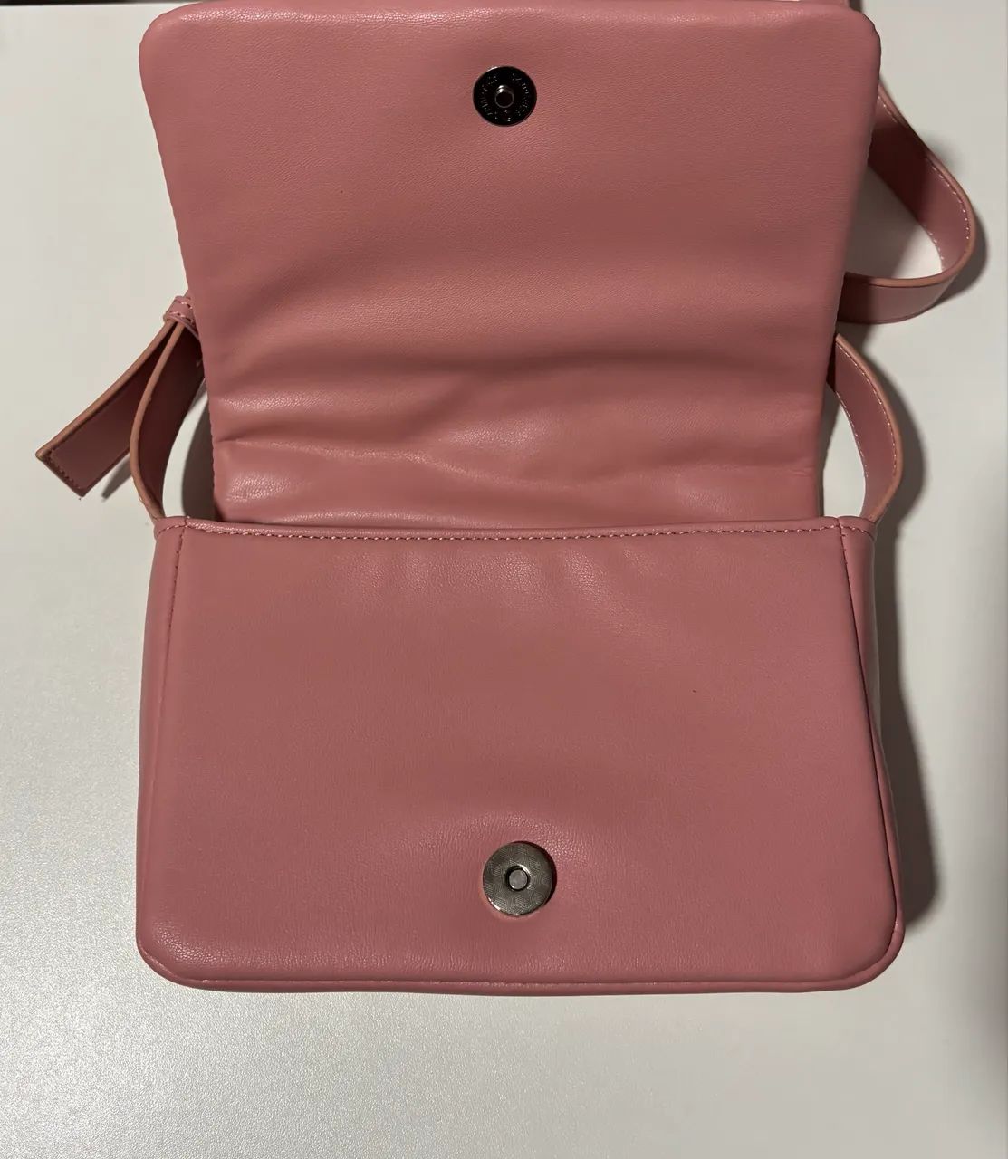 Vendo bolsa Arezzo estado de nova - Foto 3