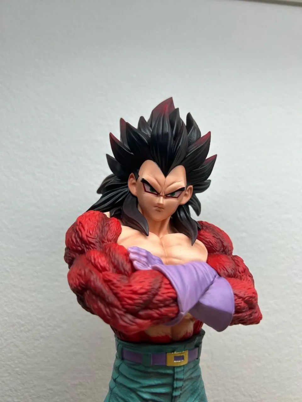 Action figure Vegeta ssj4 - com cabeça extra e base - figura perfeita em detalhes  - Foto 2