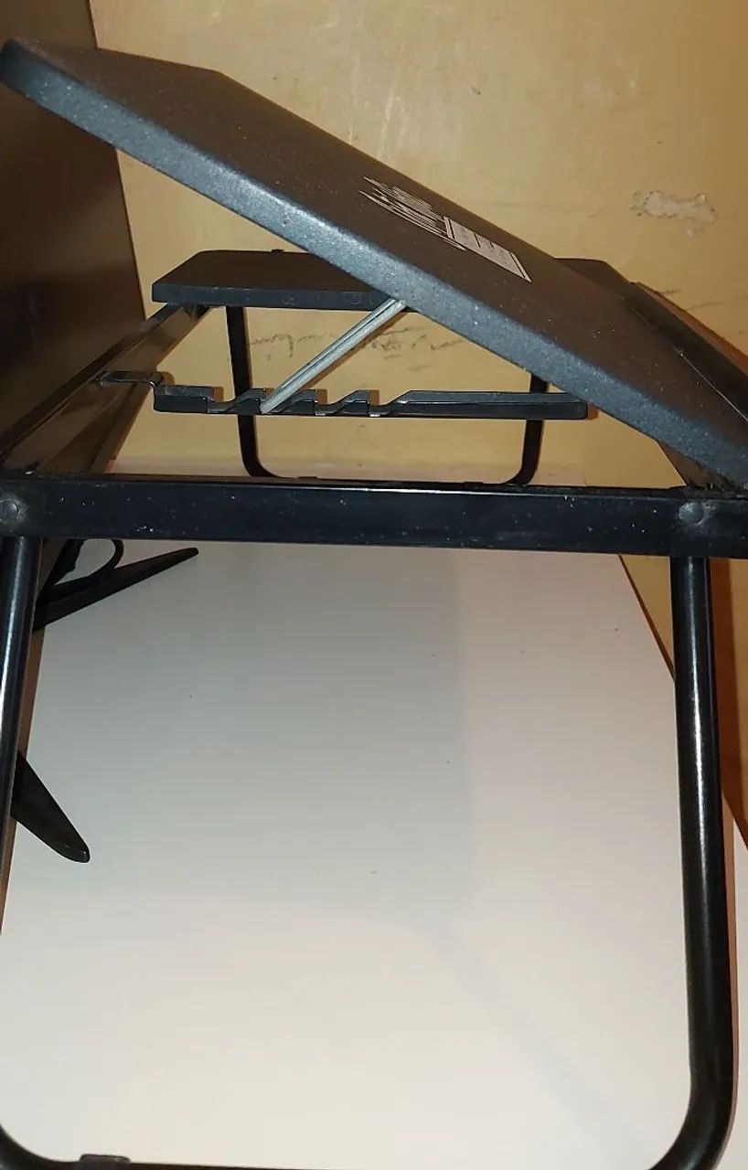 Mesa para notebook cama/sofá dobrável e ergonômica portátil  - Foto 3