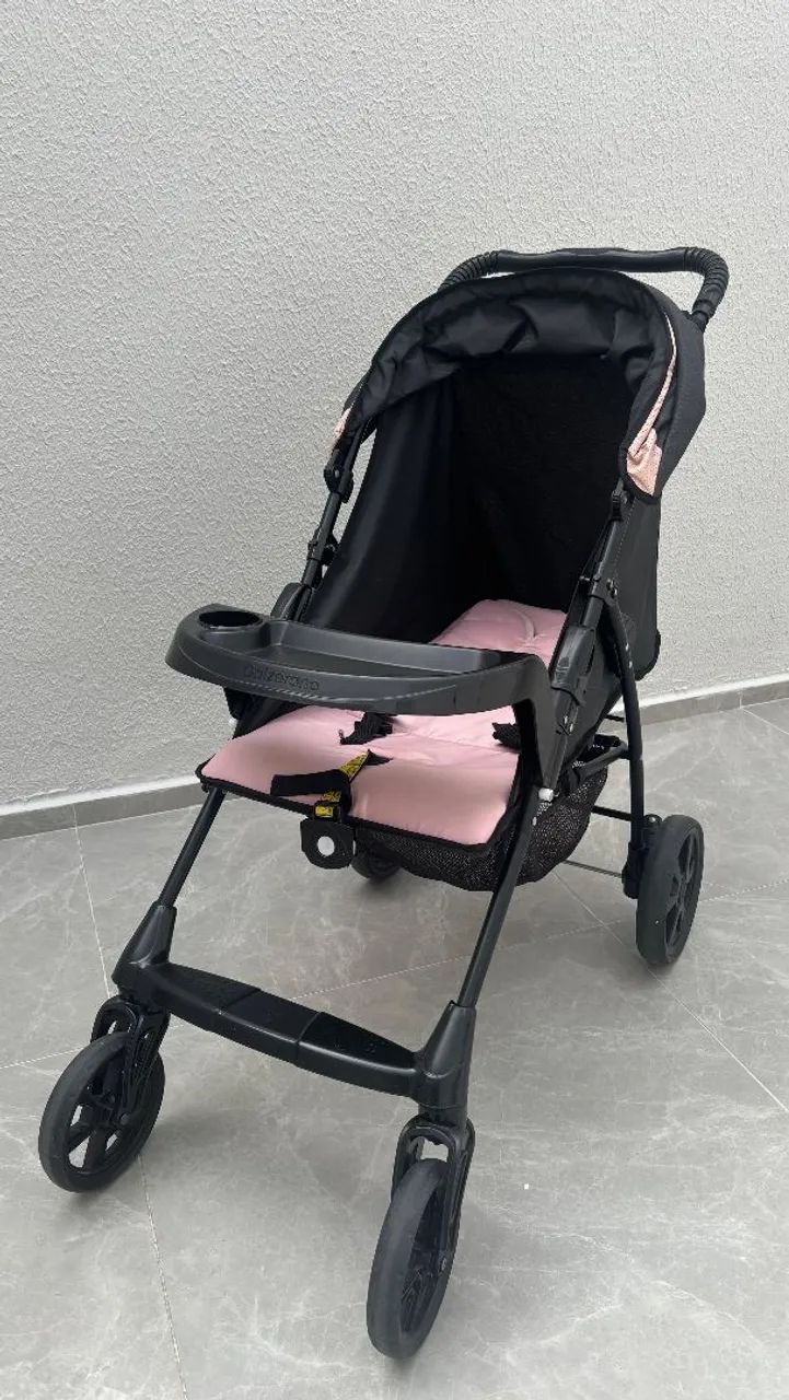 Carrinho de Bebê Romano Preto e Rosa - Galzerano - Foto 5