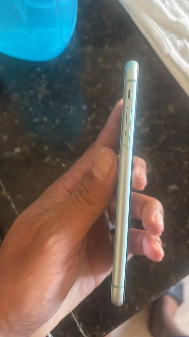 iPhone 11 64 gigas - Foto 4