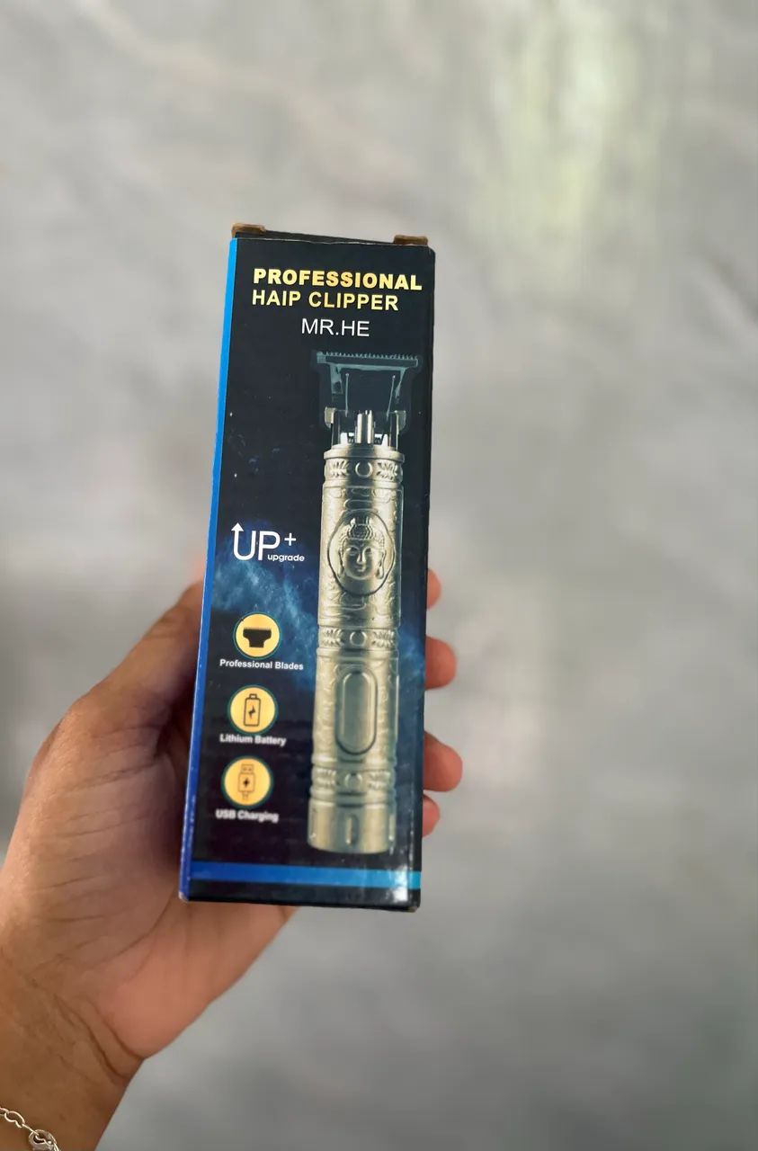 Máquina de cortar, aparar e fazer marcações 