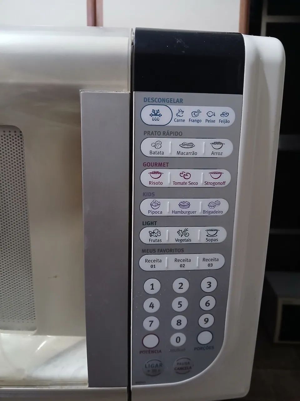 Micro-ondas Electrolux 127V 25L usado  - Foto 5