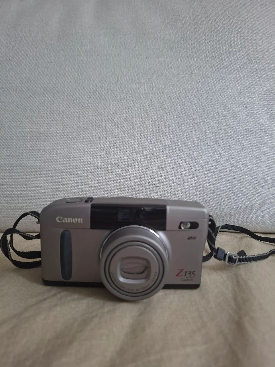 Camera Canon Z135
