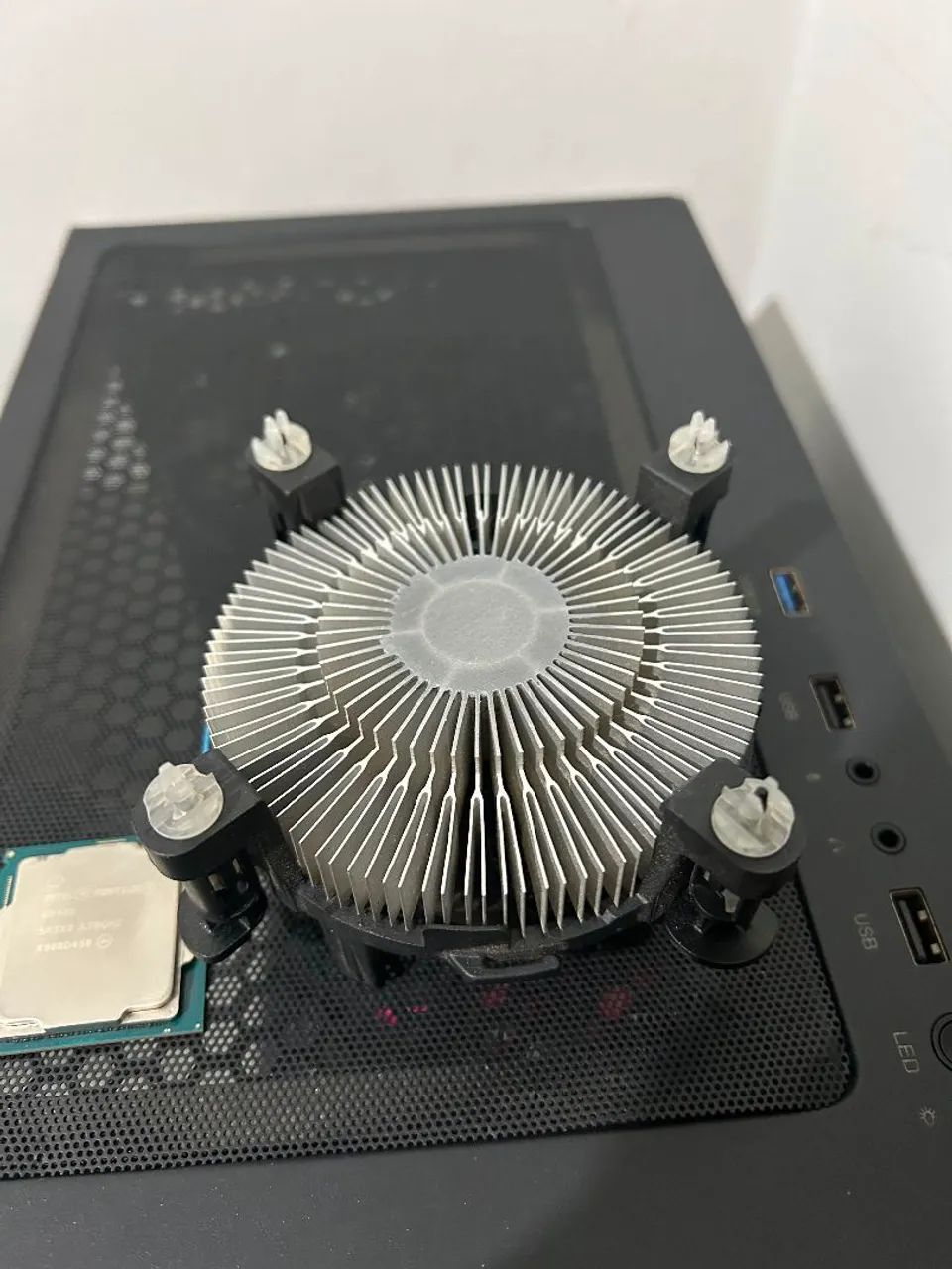 Processador Intel Pentium Gold G5400 LGA 1151 (Com Cooler) - Foto 2