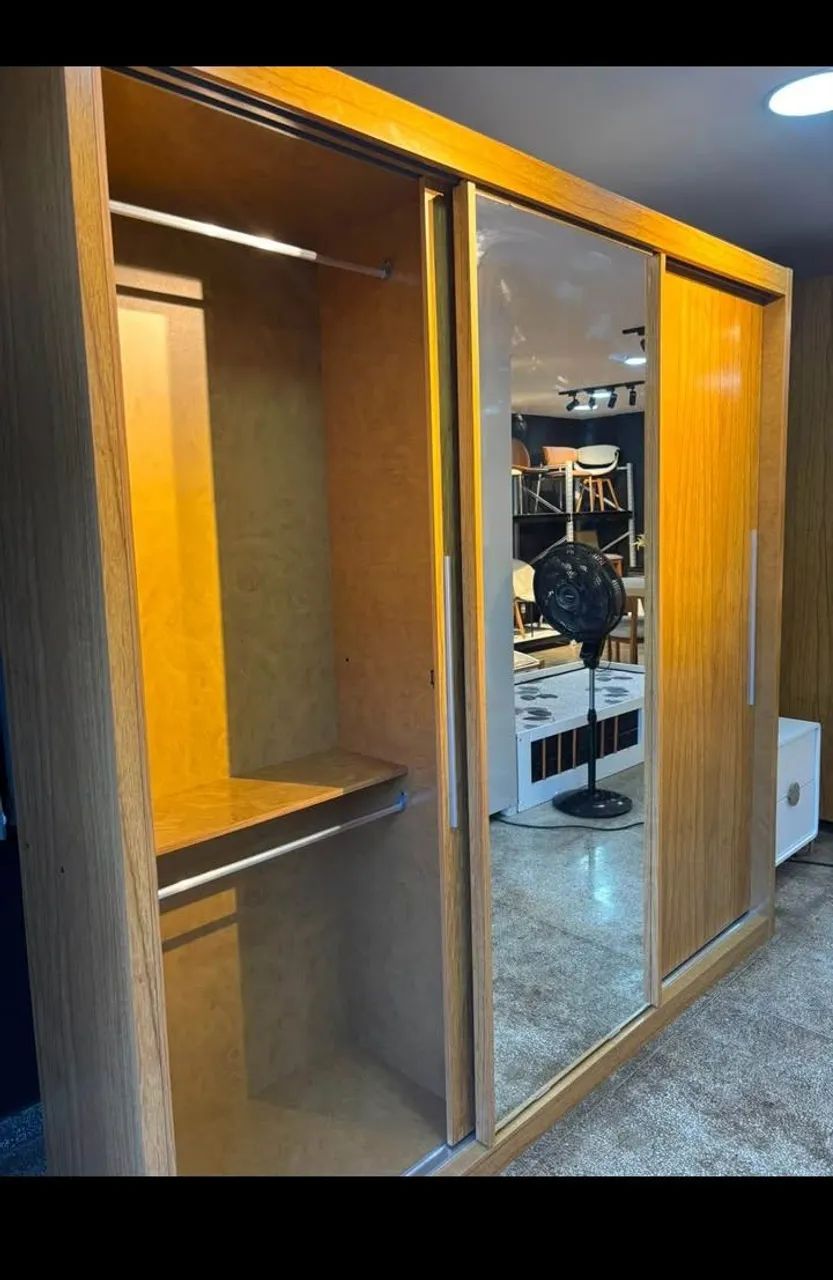 Guarda roupa 3p correr com espelho 