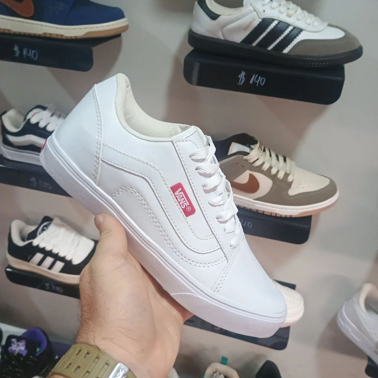 Tênis Vans Off White disponível apenas no 36 - Foto 4