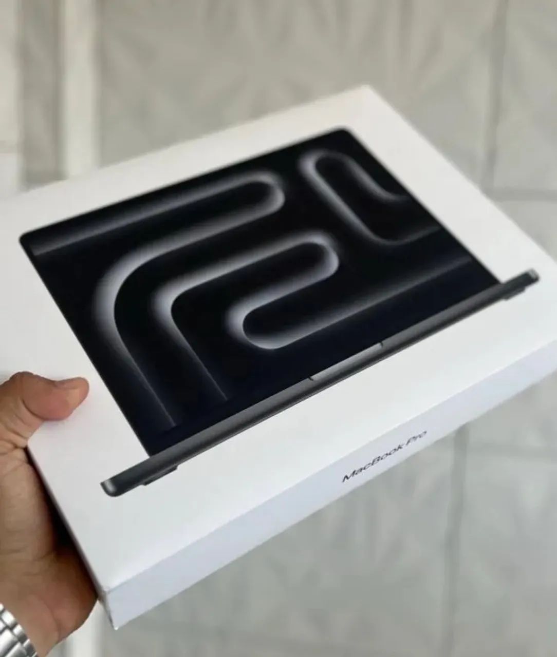 MacBook Pro M4, 16GB ram, 512GB ssd, lacrado 