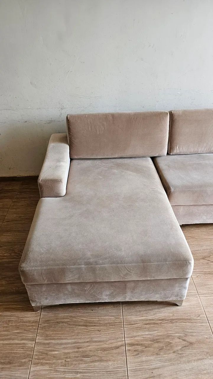 Sofá Elegante com Chaise - Foto 3