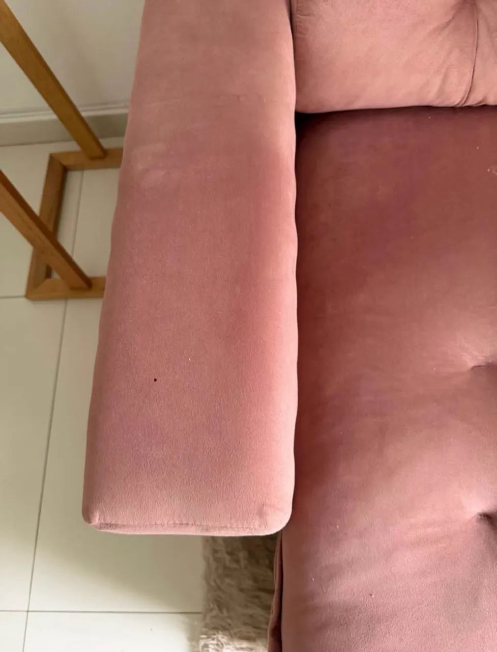 Sofá retrátil e reclinável 2 lugares - suede rosé - Foto 4