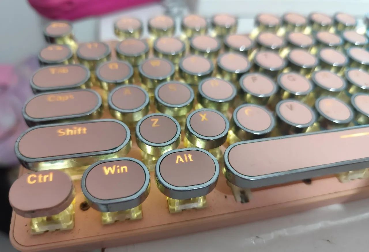 Teclado mecânico retrô - Switch azul - Foto 5