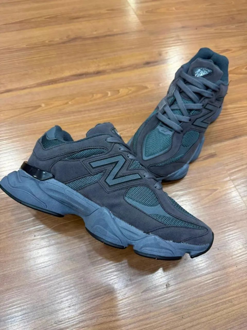 Tênis New balance 9060