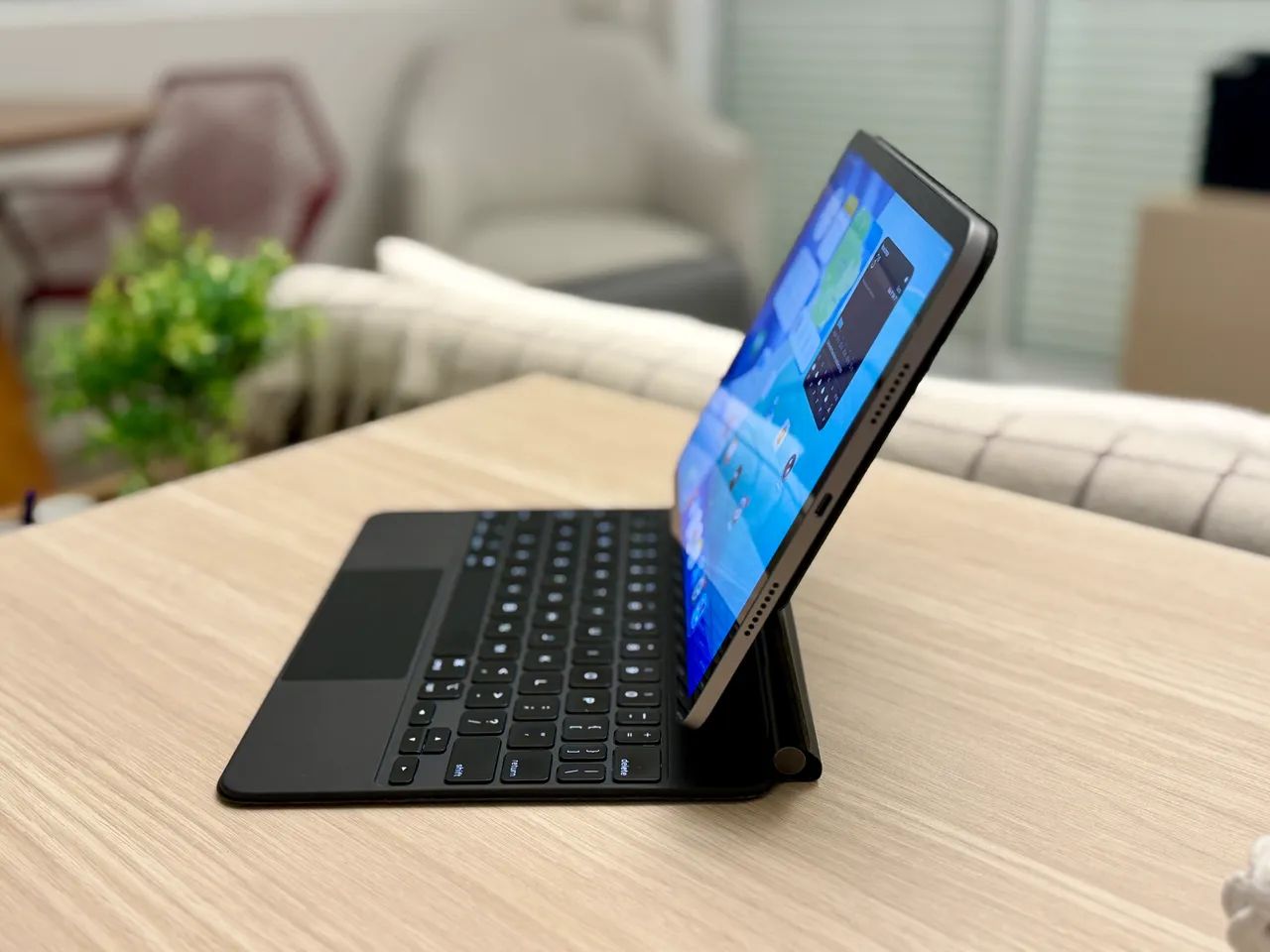 iPad Pro 11 Polegadas M2 + Magic Keyboard - Seminovo - Foto 3