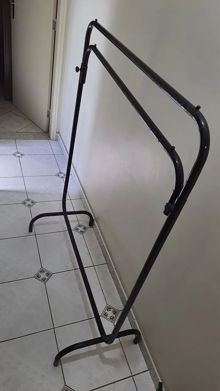 Cabideiro arara usado
