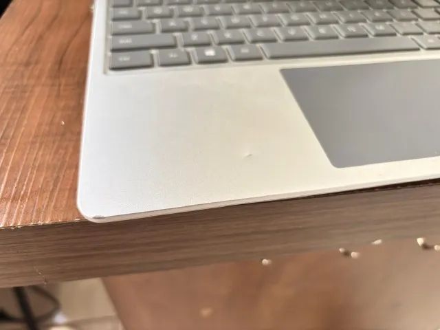 Microsoft Surface Laptop Go  - Foto 5