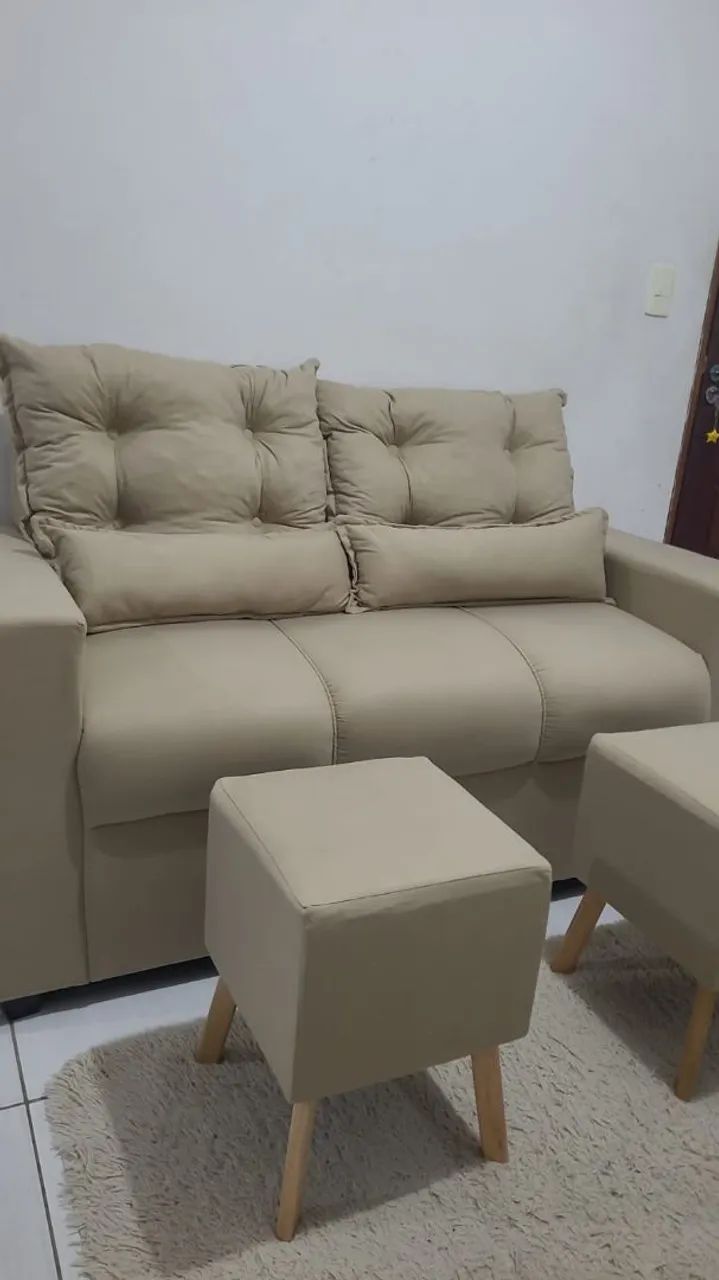Lindo sofá 3 lugares cor bege  - Foto 4
