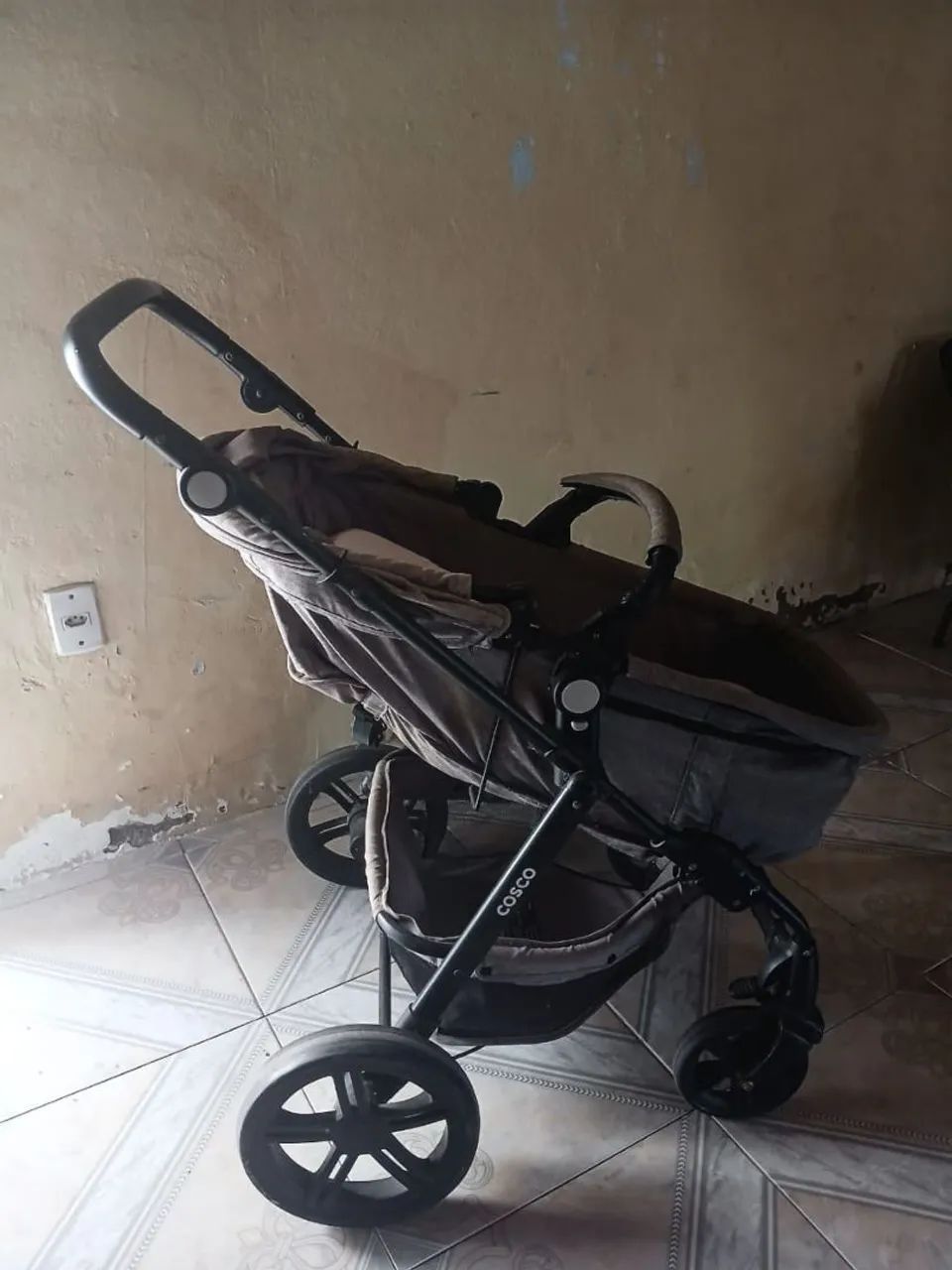 Carrinho de bebê e bebê conforto  - Foto 2