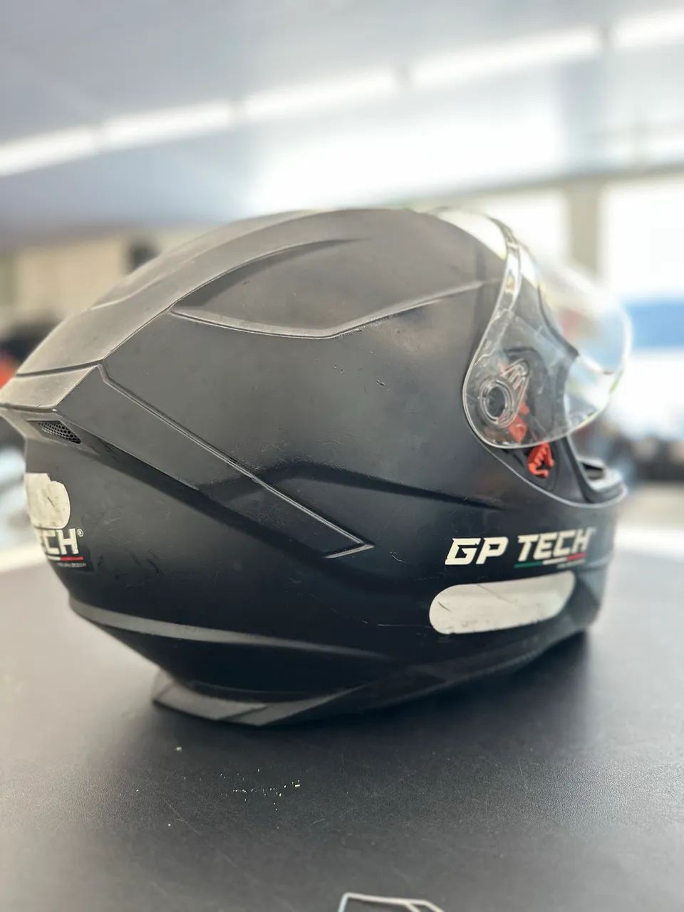 Capacete GP TECH