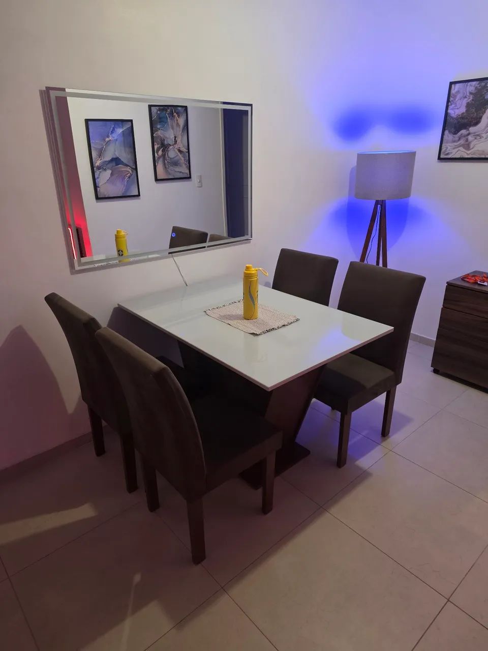 Mesa com 4 cadeiras e tampo com vidro* - Foto 2