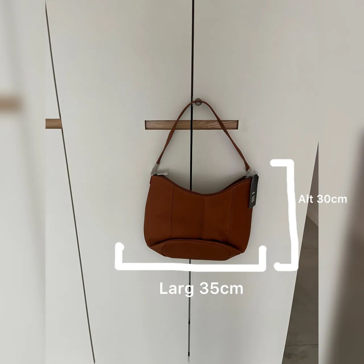 Vendo Bolsa de Couro importada  - Foto 5