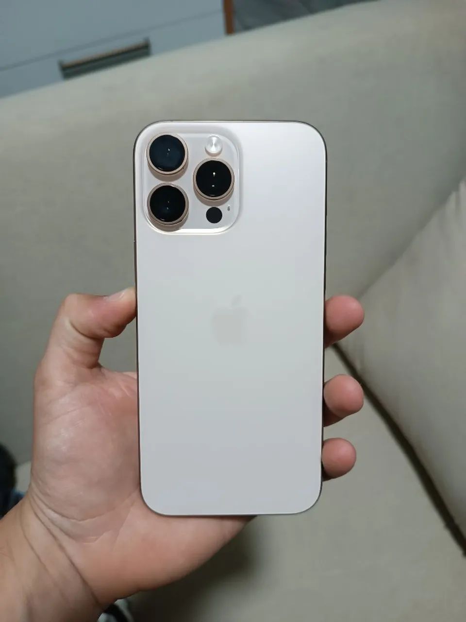 iPhone 16 pro Max rose 256 gb