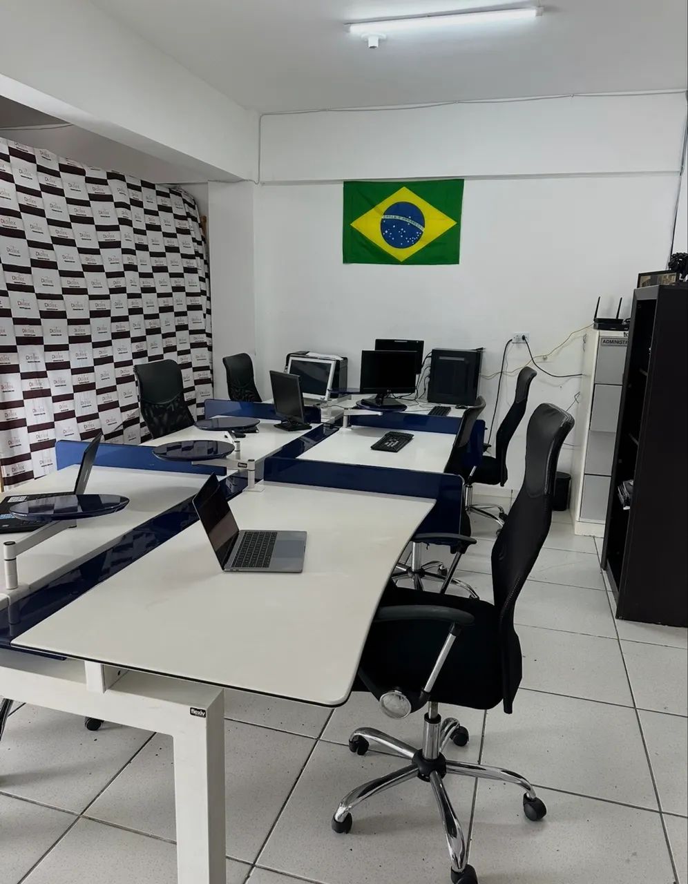 Mesa de trabalho - Foto 4