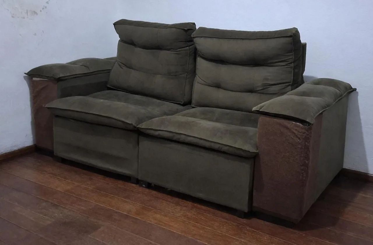 Sofá em boas condições65568082476033121