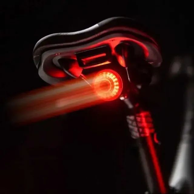 Lanterna Luz Traseira Bike Inteligente C/ Sensor De Freio
